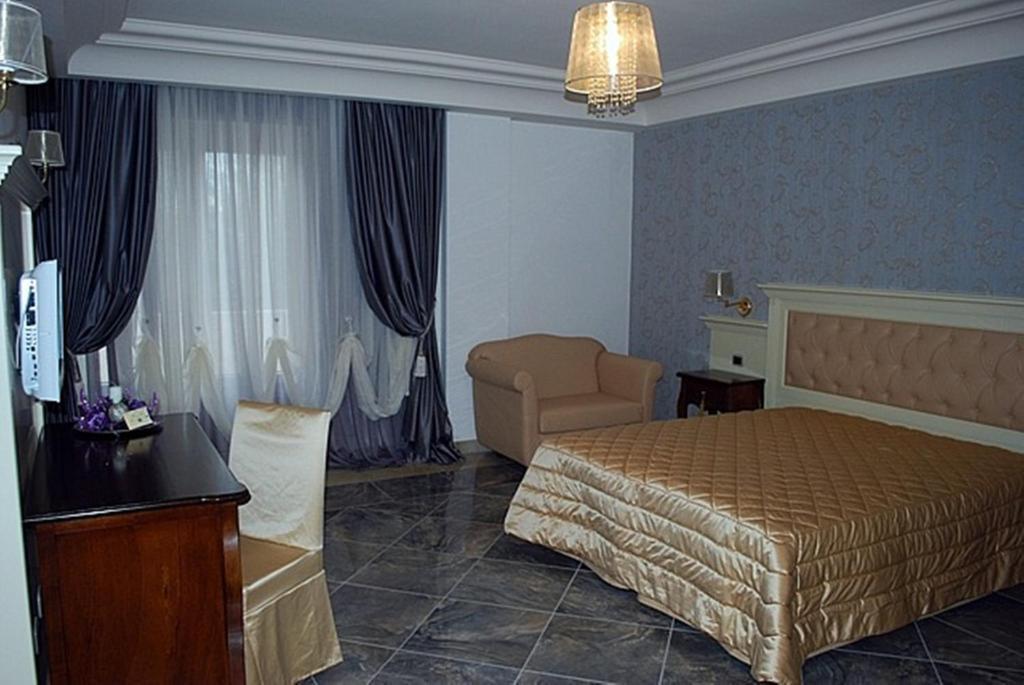 Regina Di Saba - Hotel Villa Per Ricevimenti غروتاميناردا الغرفة الصورة